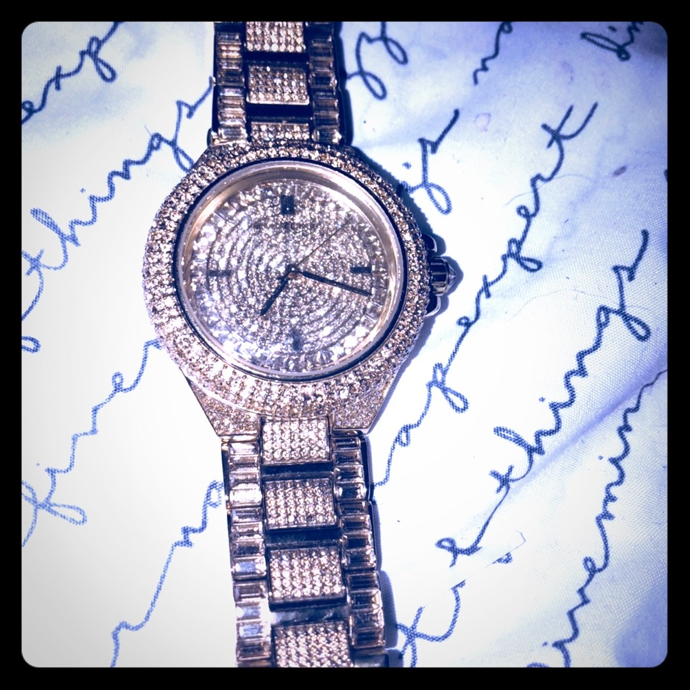 Mk bing watch